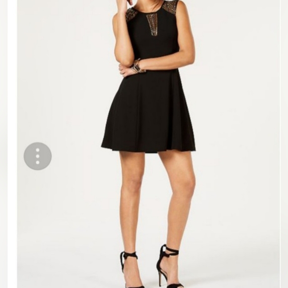 Guess crew neck beaded front sleeveless zippered dress, like new - Picture 2 of 10